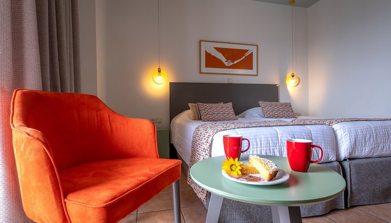 4* Flisvos Royal Hotel